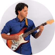 Guitarrista Christian Betancourt​